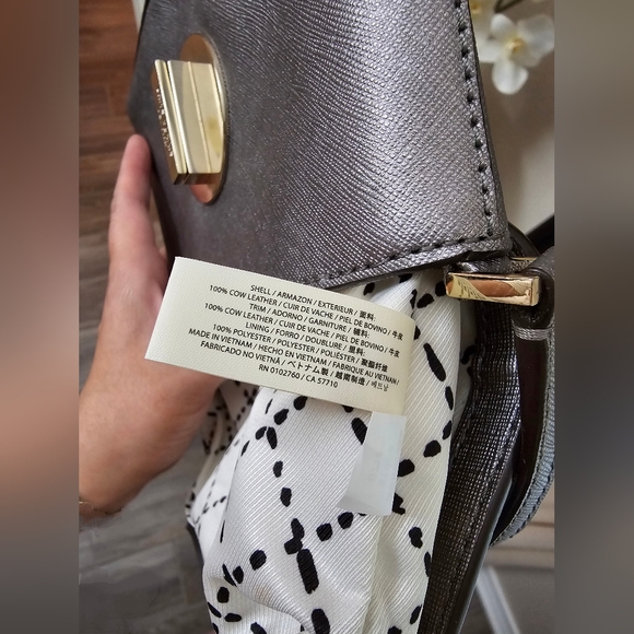 Kate Spade Newbury Lane Sally Saffiano Leather Pewter crossbody purse EUC - Picture 8 of 16